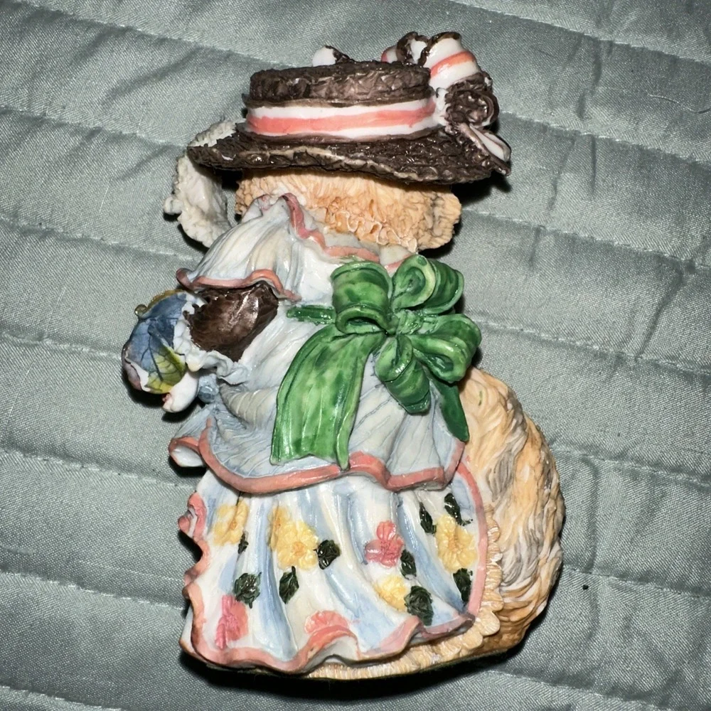 The‎ Thickets At Sweetbriar Precious Petals 350115 Cat Figurine